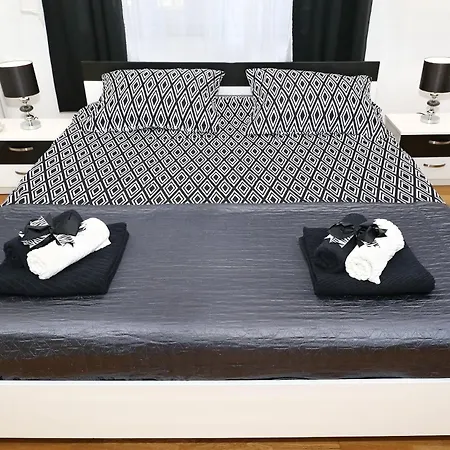 Апартаменты Spacious Zarita *