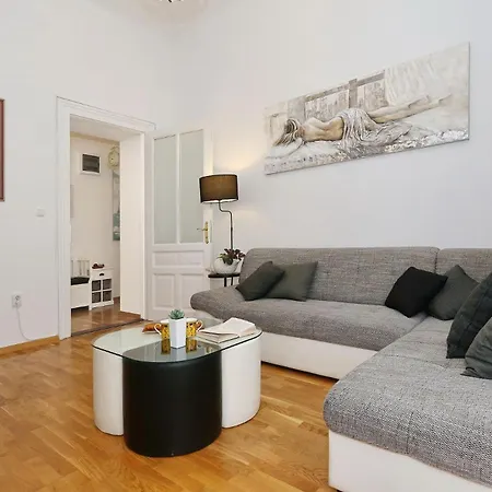 Spacious Zarita Задар