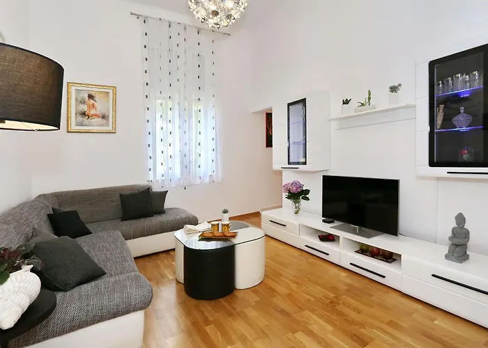 Apartment Spacious Zarita Zadar