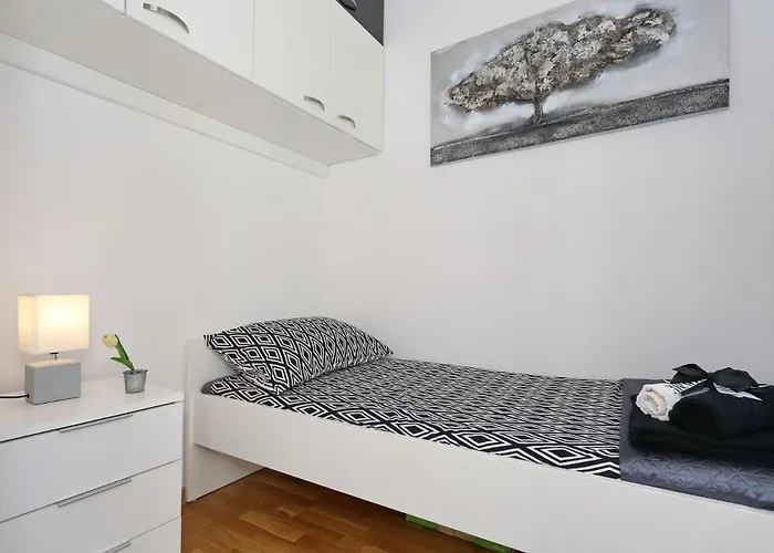Apartment Spacious Zarita Zadar