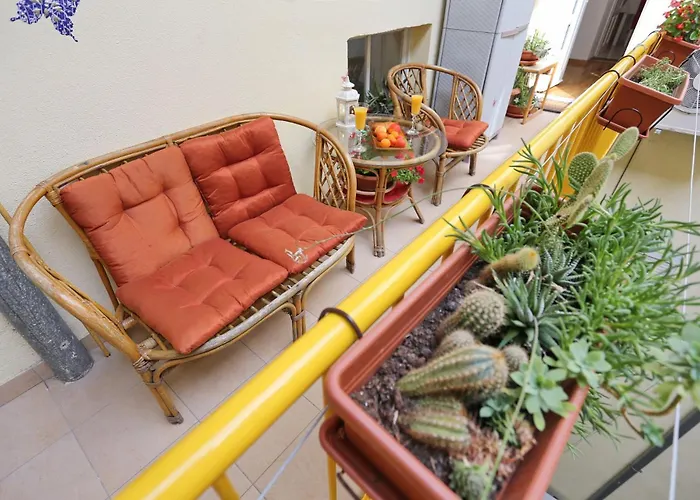 Spacious Zarita