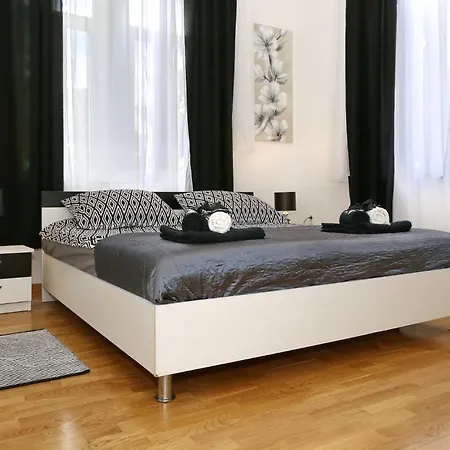 Spacious Zarita *