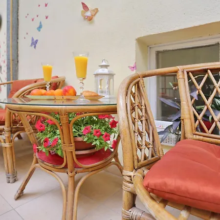 Spacious Zarita Apartament