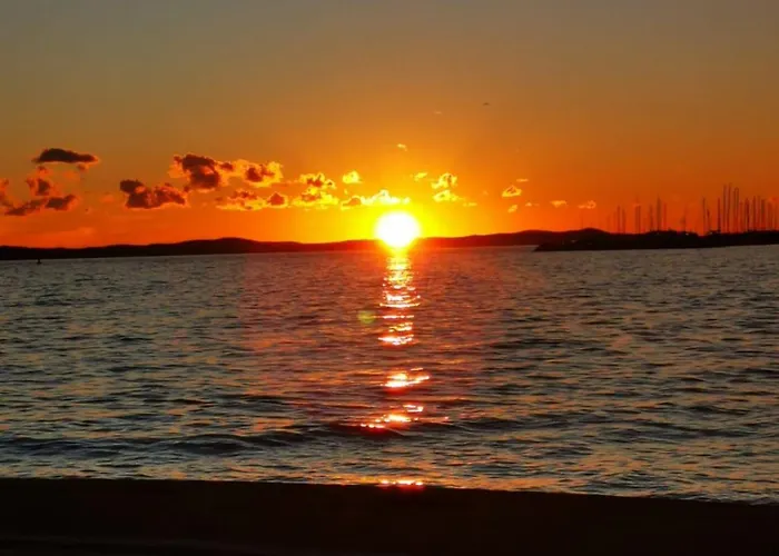 Spacious Zarita דירה זאדאר