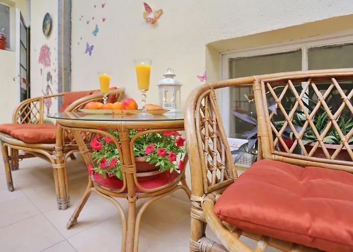 Spacious Zarita דירה