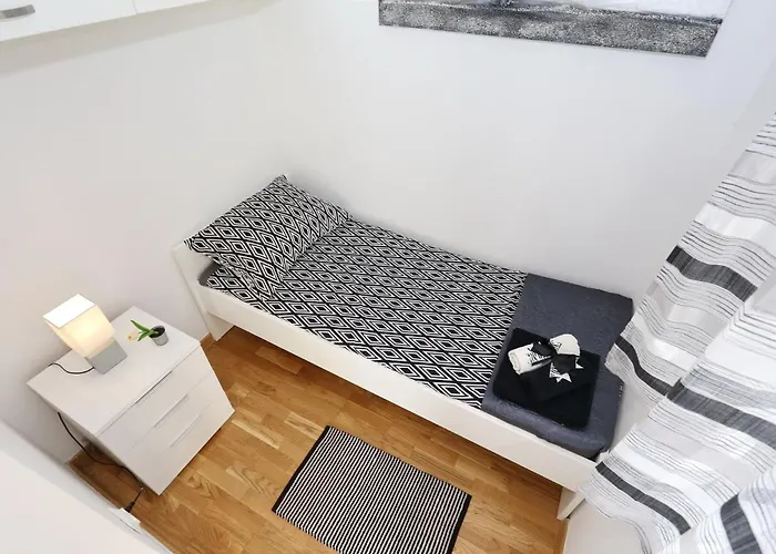 Spacious Zarita זאדאר